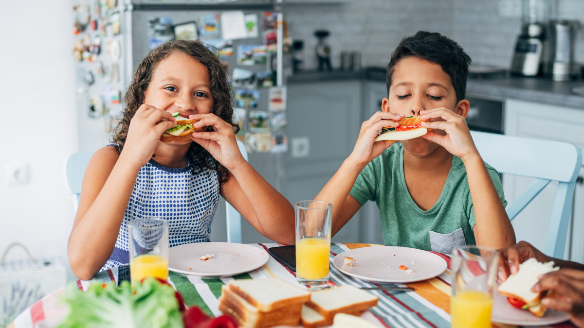 כיצד נשכנע את הילדים לאכול כריכים בריאים